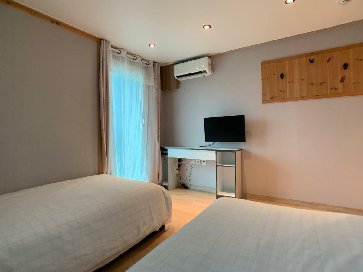 J-Honor Guesthouse Seoul Exterior photo