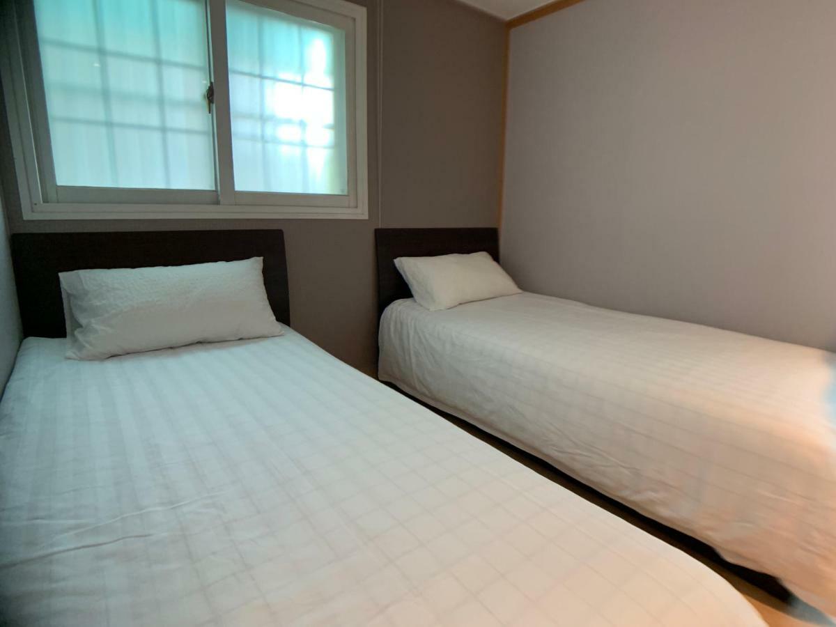 J-Honor Guesthouse Seoul Exterior photo