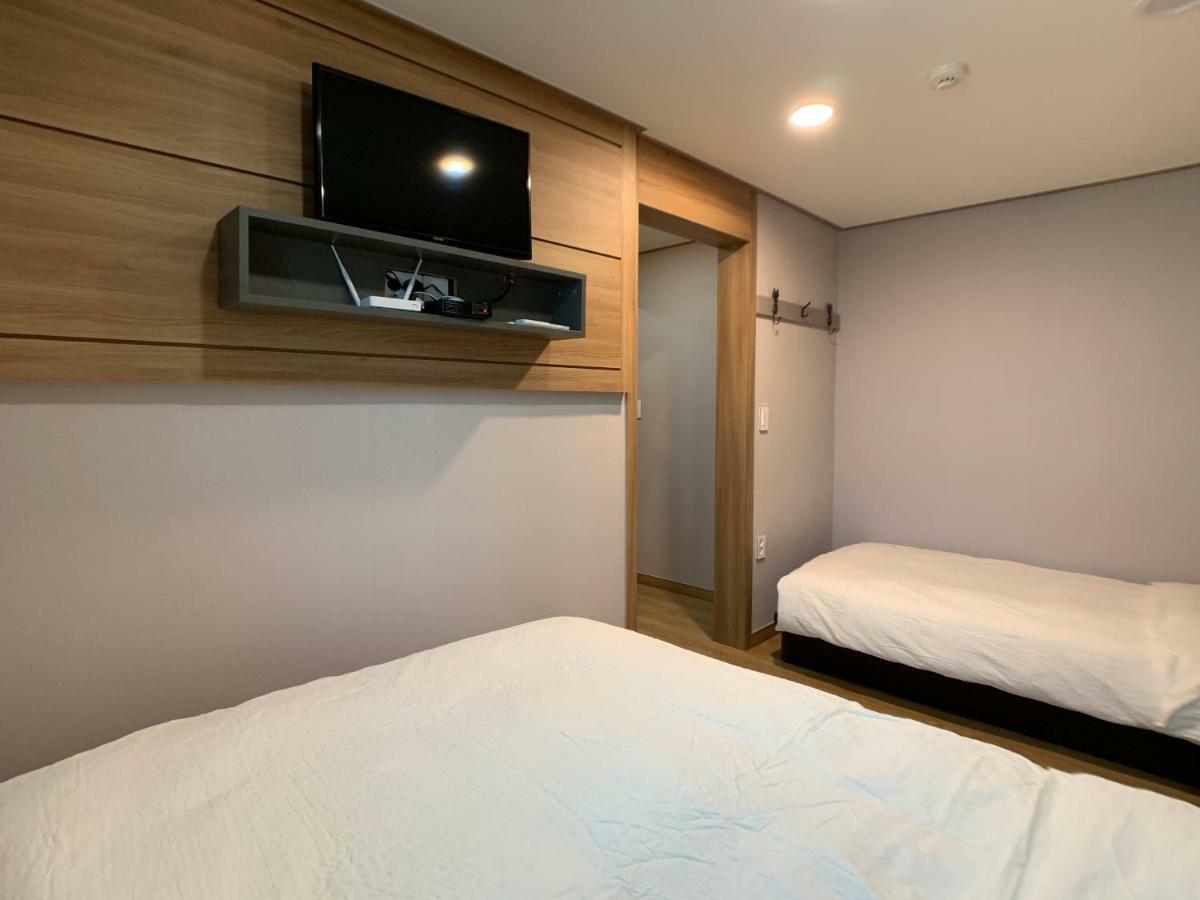 J-Honor Guesthouse Seoul Exterior photo