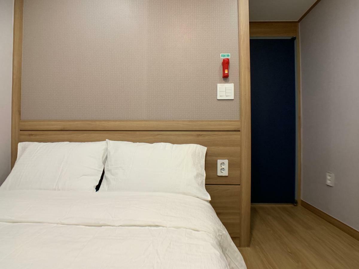 J-Honor Guesthouse Seoul Exterior photo