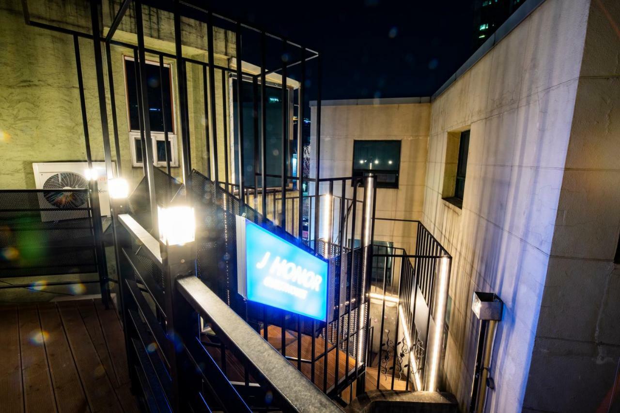 J-Honor Guesthouse Seoul Exterior photo